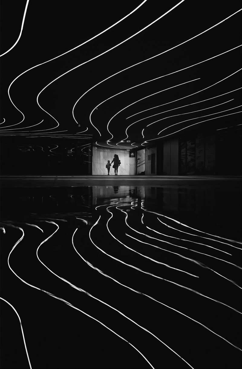 Black and White Street Photography by Selaru Ovidiu