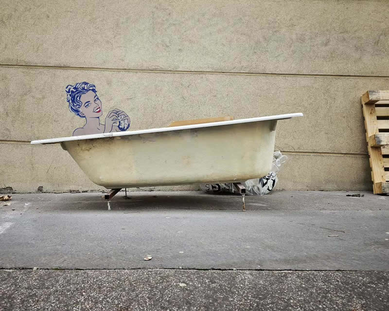 Bath Tub - Funny Creative Street Artworks by Oak Oak