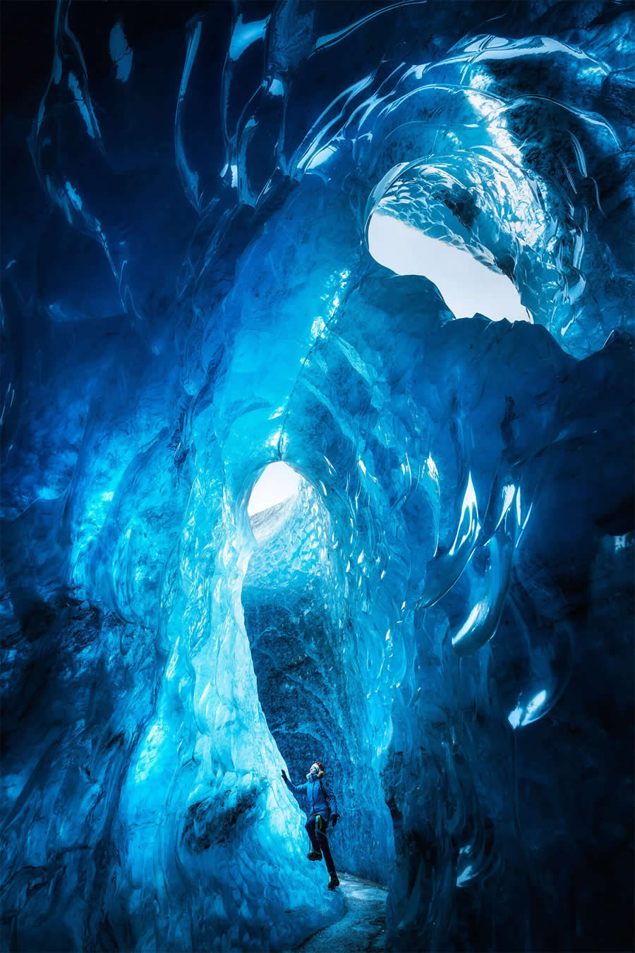 Iceland Frozen Heart by Radoslav Sviretsov