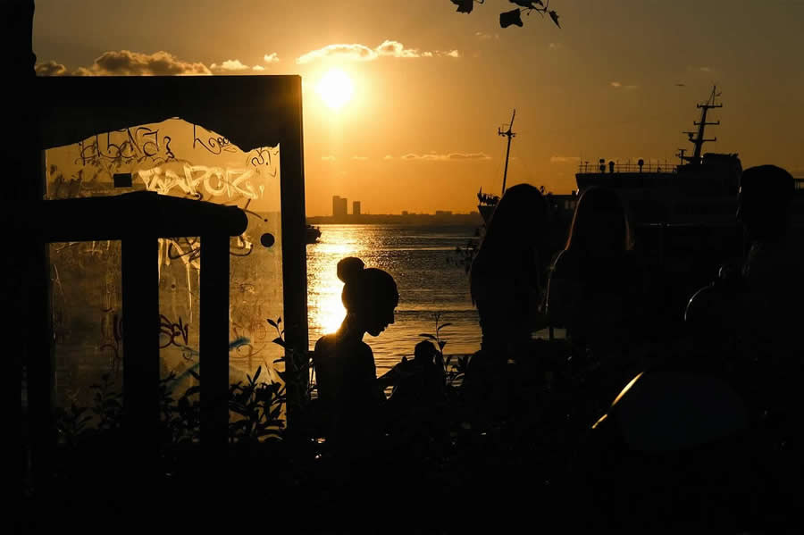 Istanbul Street Photography by Meltem Bilir