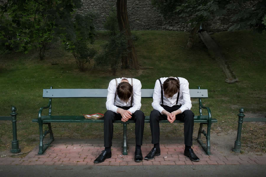 Krakow, Planty Gardens by Jamie Fyson Howard, Poland - LensCulture Street Photography Awards 2025 Winners