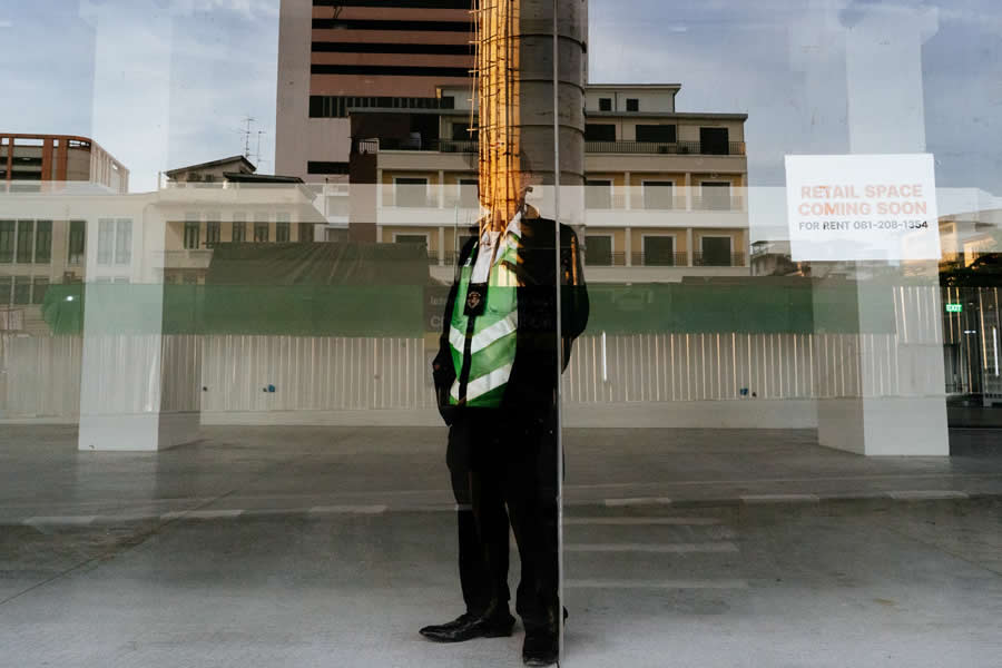 Absent Presences by Sittichai Maikupandin, Thailand - LensCulture Street Photography Awards 2025 Winners