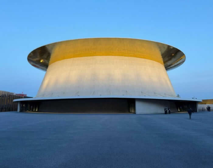 Osaka Expo There Is A Hole In The Sky For This Building - Mind-Bending Photos You Won’t Believe