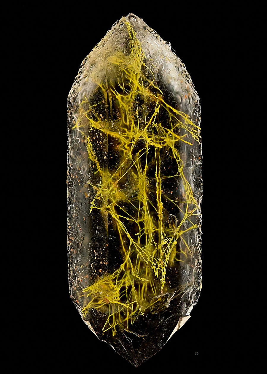 2025 Nikon Small World Photomicrography Competition WQuartz with biotic goethite filaments by Manfred Heising - inners