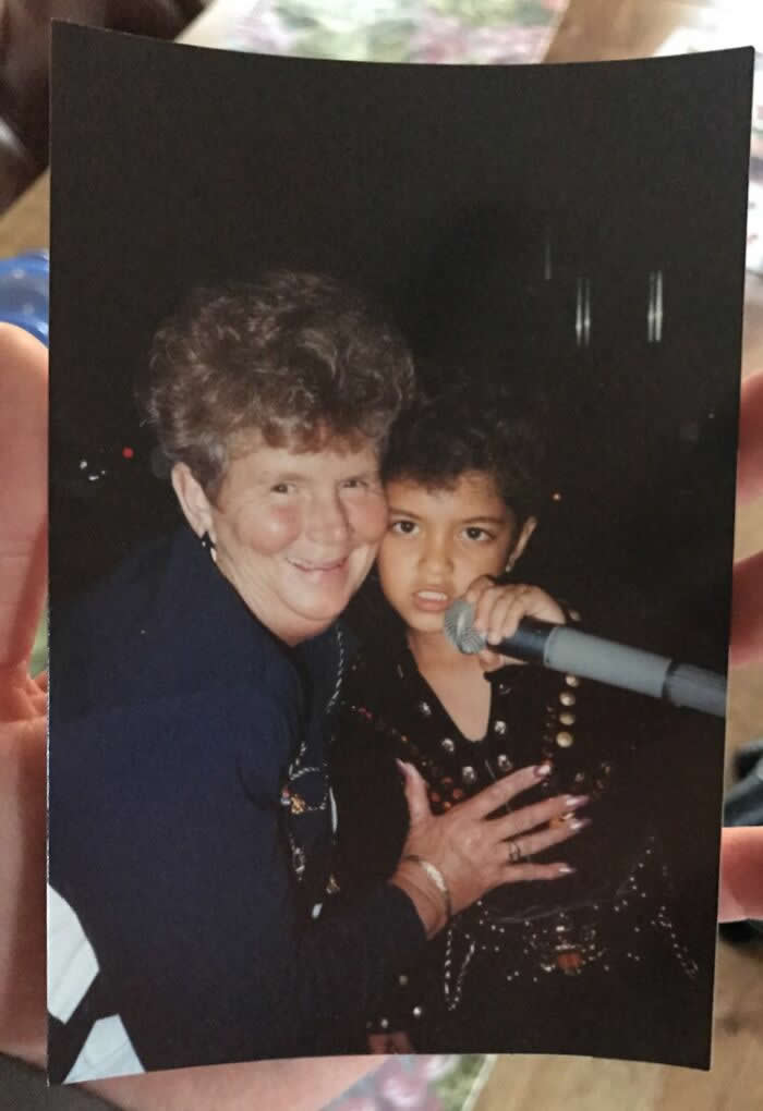 My Grandma Always Used To Tell Us About This Kid That Would Sing At The Resort On Her Vacations In Hawaii. Turns Out That Kid Was Bruno Mars. 1990 - Throwback Vacation Photos Goold Old Days