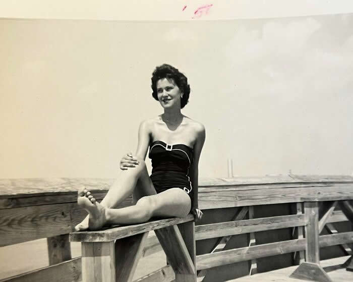 My Beautiful Grandmother On A Beach Vacation In 1957 - Throwback Vacation Photos Goold Old Days