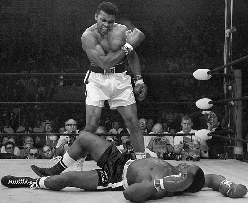 Muhammad Ali vs. Sonny Liston (1965) - Powerful Photos That Froze Iconic Moments in History