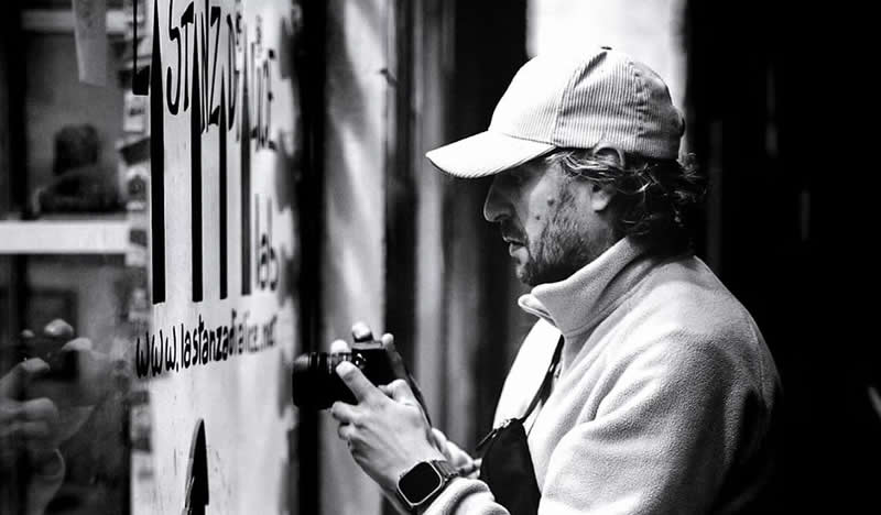 Black and White Street Photography by Selaru Ovidiu