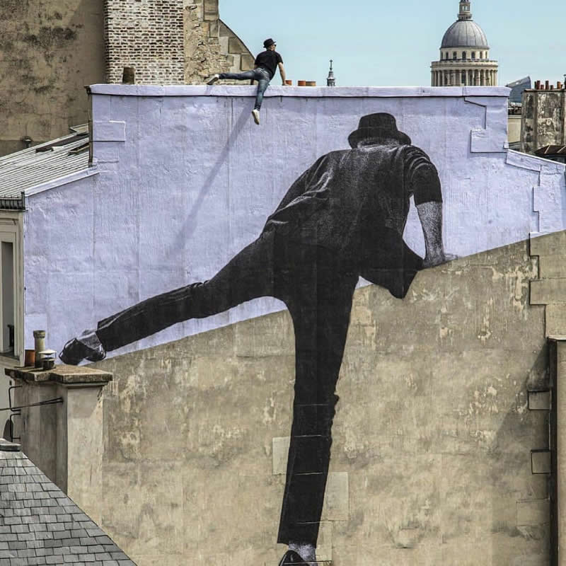 Wall in Paris, France - Incredible Street Murals Around the World