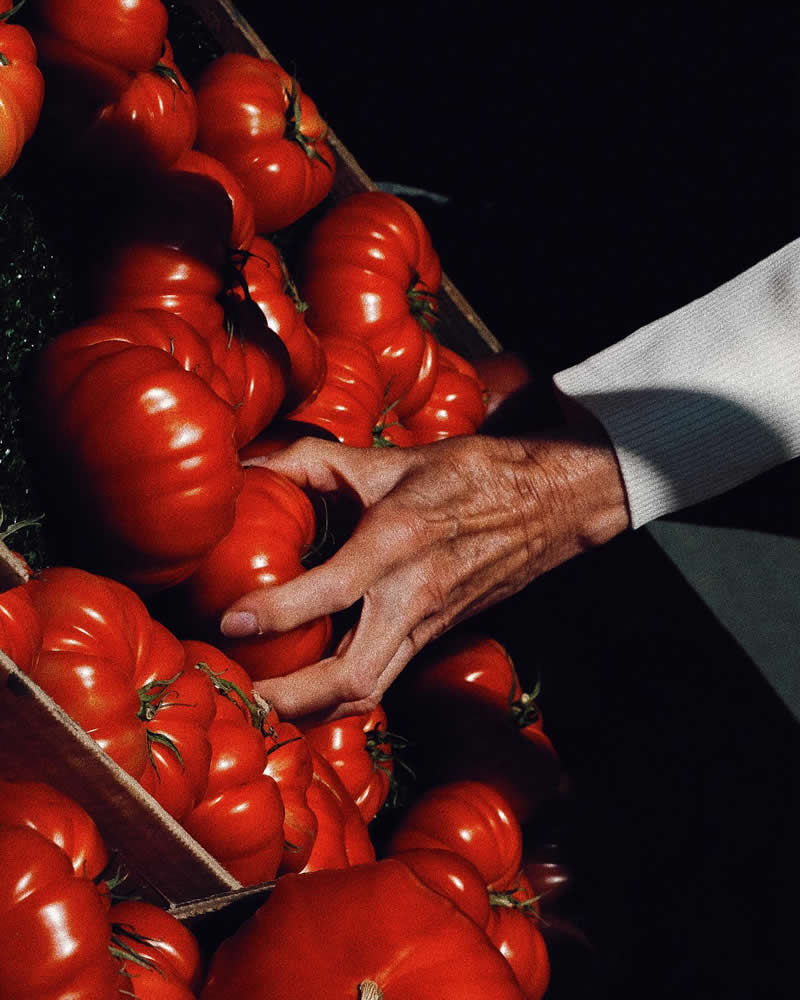 Artistic Street Photos by Francesco Gioia That Blend Reality and Abstraction