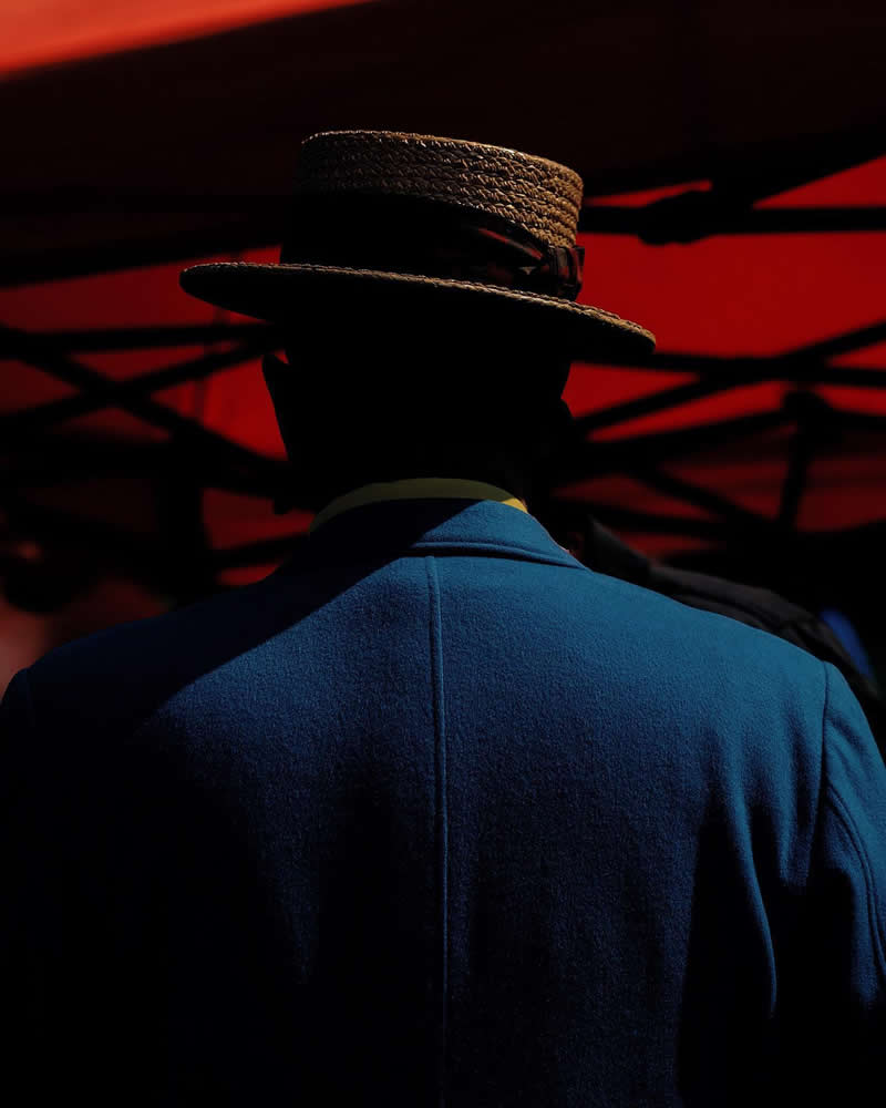 Artistic Street Photos by Francesco Gioia That Blend Reality and Abstraction