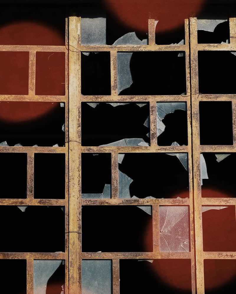 Artistic Street Photos by Francesco Gioia That Blend Reality and Abstraction