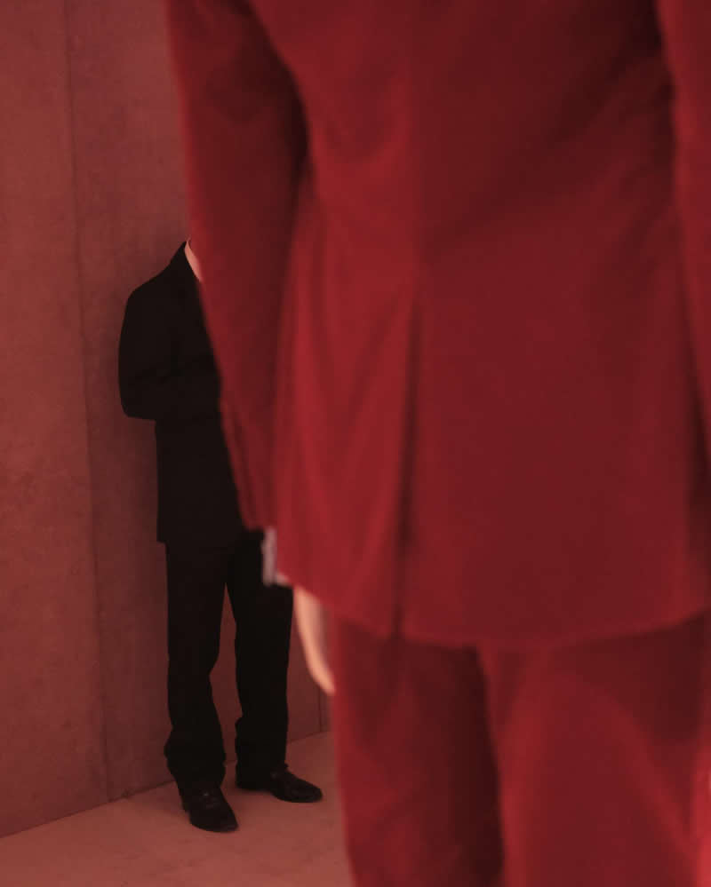 Artistic Street Photos by Francesco Gioia That Blend Reality and Abstraction