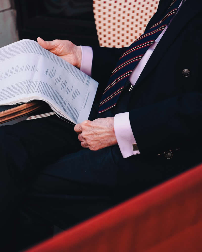 Artistic Street Photos by Francesco Gioia That Blend Reality and Abstraction