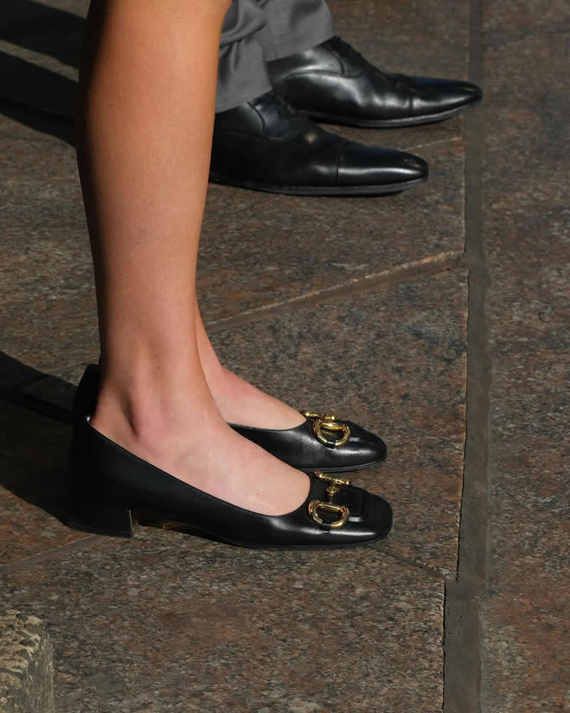 Artistic Street Photos by Francesco Gioia That Blend Reality and Abstraction