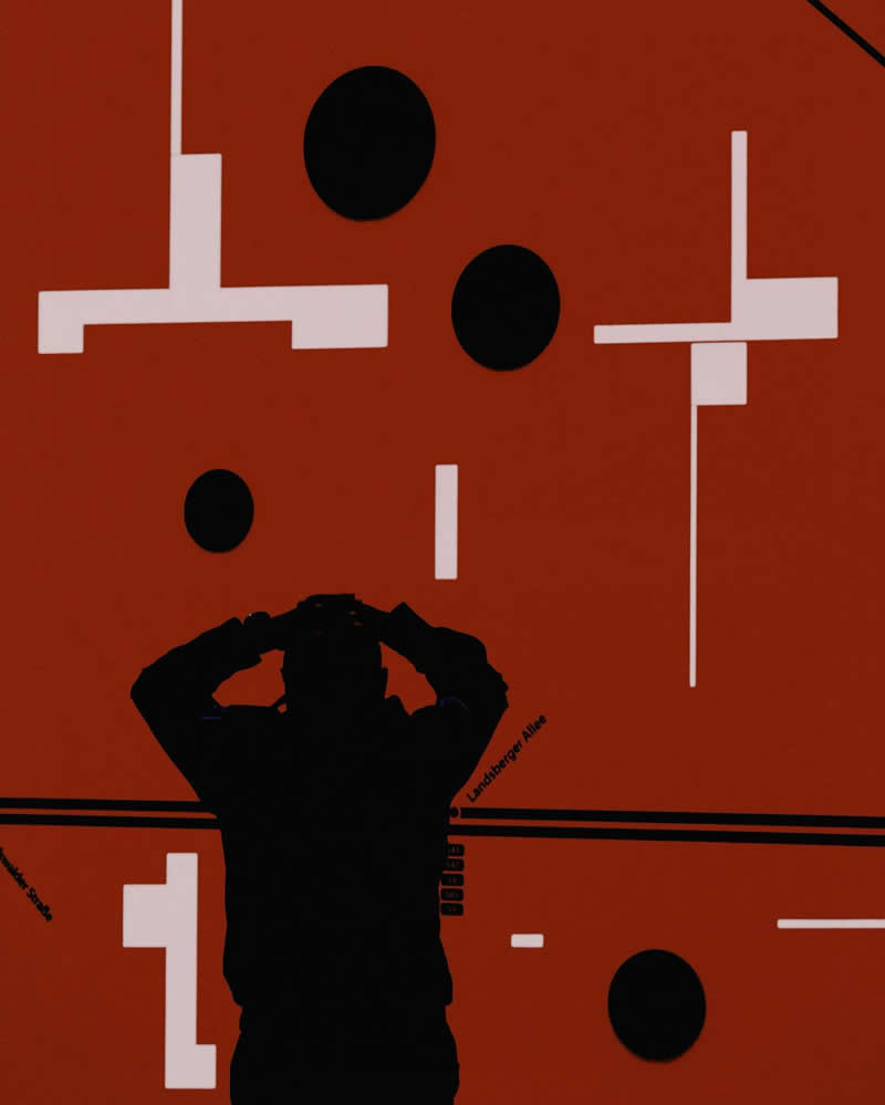 Artistic Street Photos by Francesco Gioia That Blend Reality and Abstraction