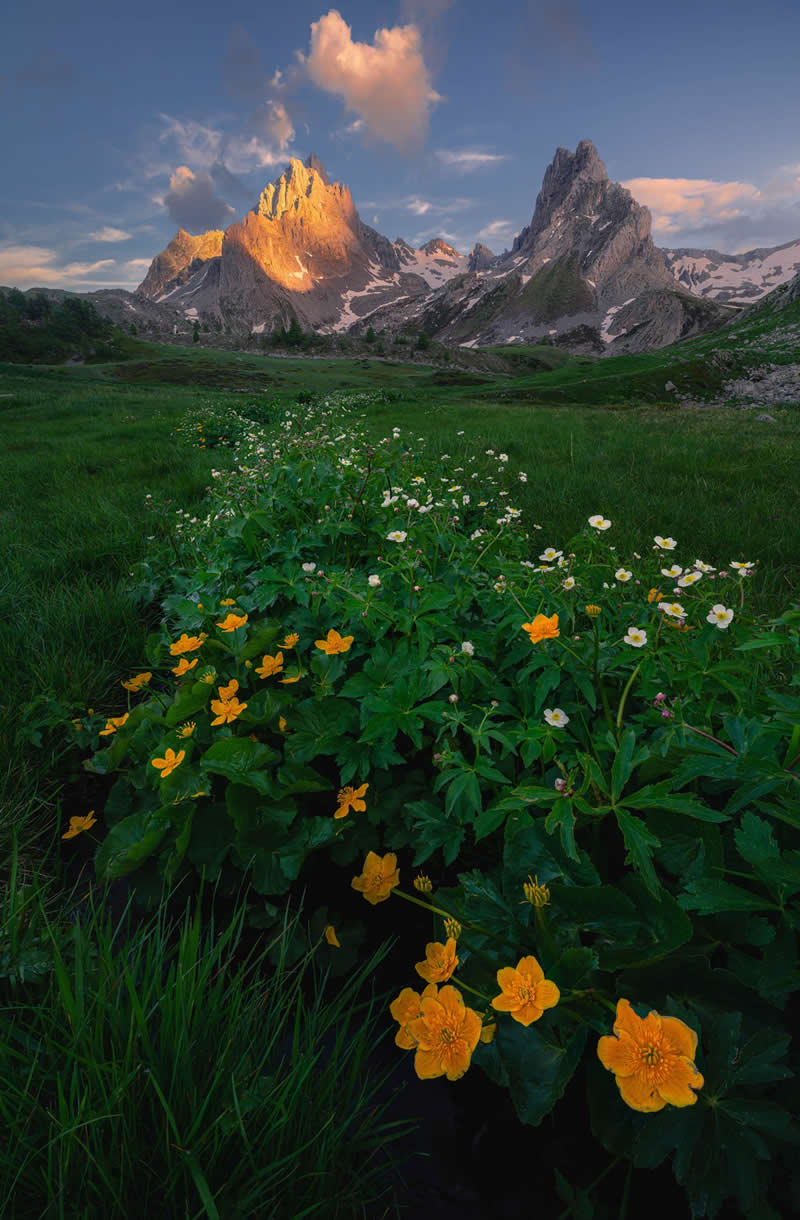 Twin peaks by Grégoire Pansu - 1839 Photographer of the Year Awards Landscape Winners
