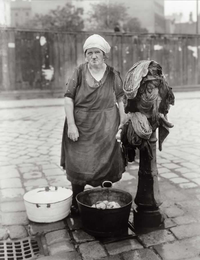 Washerwoman, ca. 1930 - Iconic Black and White Photos from Greatest Photographers