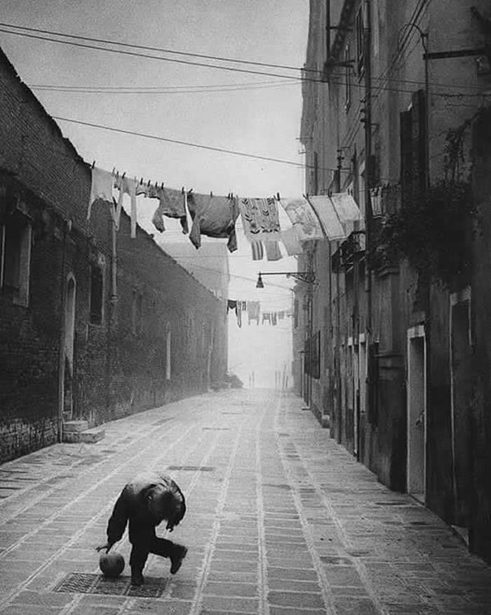 Black and White Minimalism Photography