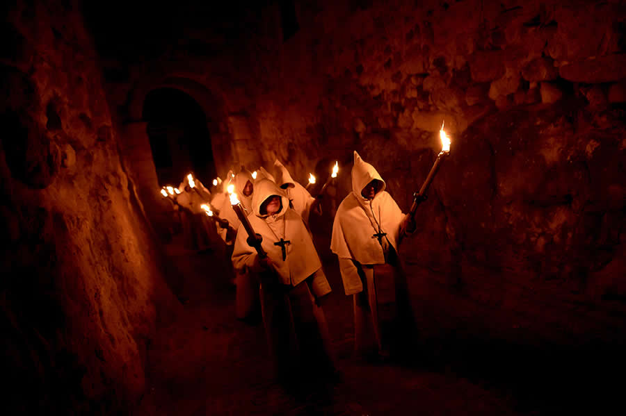 Holy week by Samuel de Román , Spain - Chromatic Photography Awards People and Culture Winners