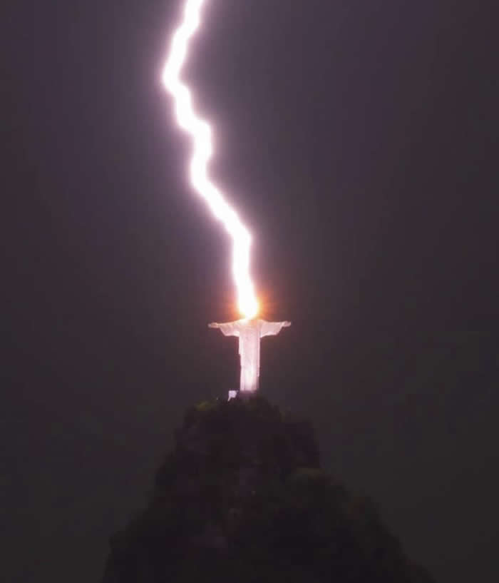 Cool and Unusual Photos That Could Totally Be Album Covers