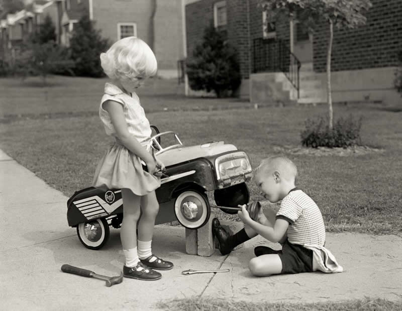 Historic Photos of Kids Innocence and Playfulness