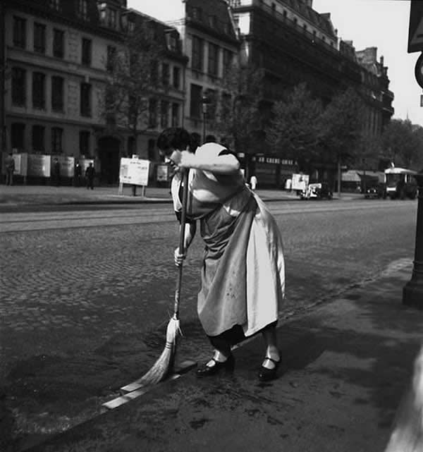 Master Photographer Emile Savitry