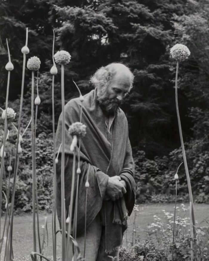 Morris Graves In His Garden Photographed By Immogen Cunningham, 1973 - Rare and Weird History Photos