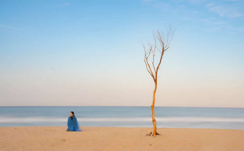 Woman in the Beach by Juan Carlos Hervas, Spain - Artist Gallery Awards 2025 Minimalist Winners