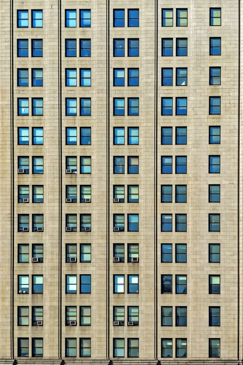 New Yor Blues by Lorenzo Vitali, Italy - Artist Gallery Awards 2025 Minimalist Winners