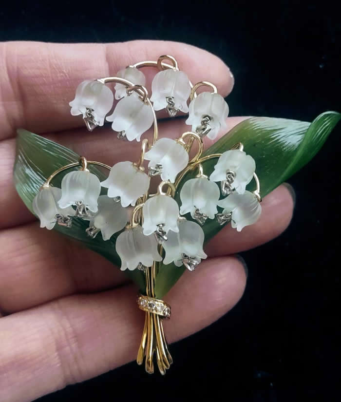 A vintage lily-of-the-valley brooch, circa 1950 - True Beauty of Our Planet Inspiring Photos