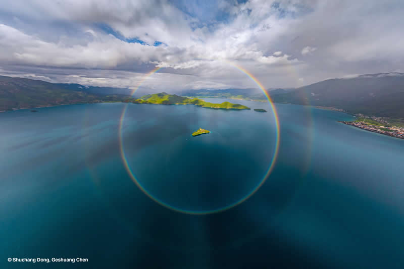 The Gorgeous Ring by Shuchang Dong, Geshuang Chen - 2025 Weather Photographer of the Year Awards