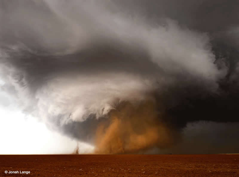 West Texas Special by Jonah Lange - 2025 Weather Photographer of the Year Awards