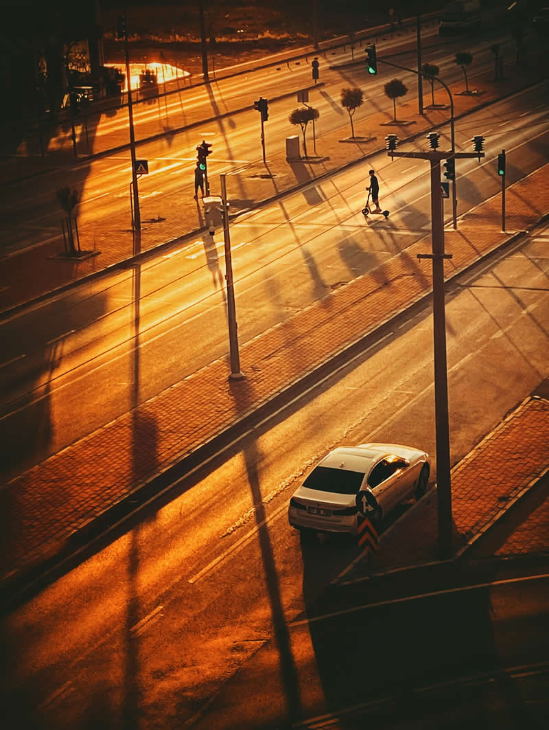 Artistic Street Photos by Yalım Vural