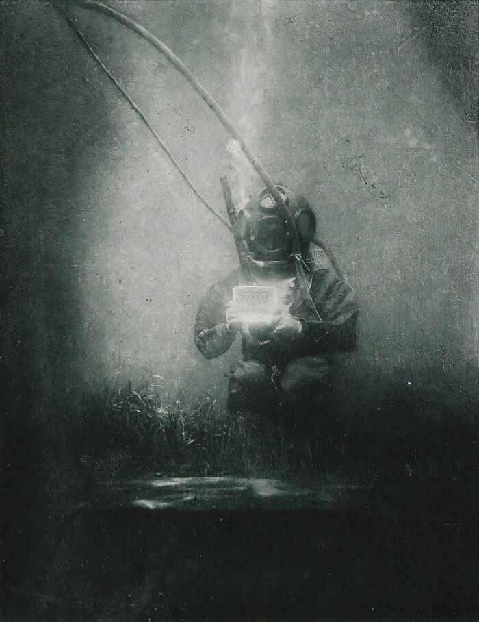 Emil Racovitza As A Diver At The Banyuls-Sur-Mer Oceanographic Observatory. The Upside-Down Sign The Man Is Holding Says "Underwater Photography.", 1899 - Rare 19th-Century History Photos