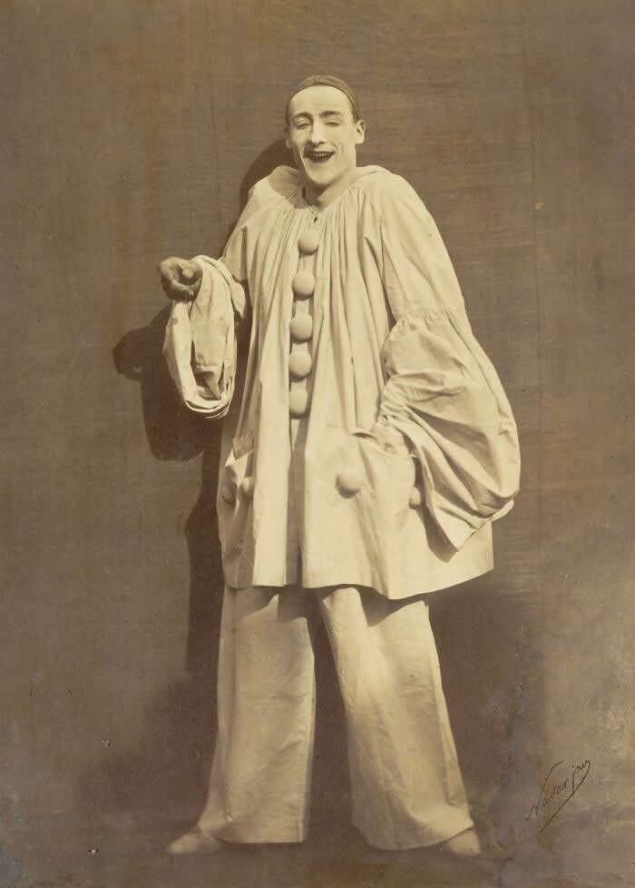 Pierrot Laughing, 1855 - Rare 19th-Century History Photos