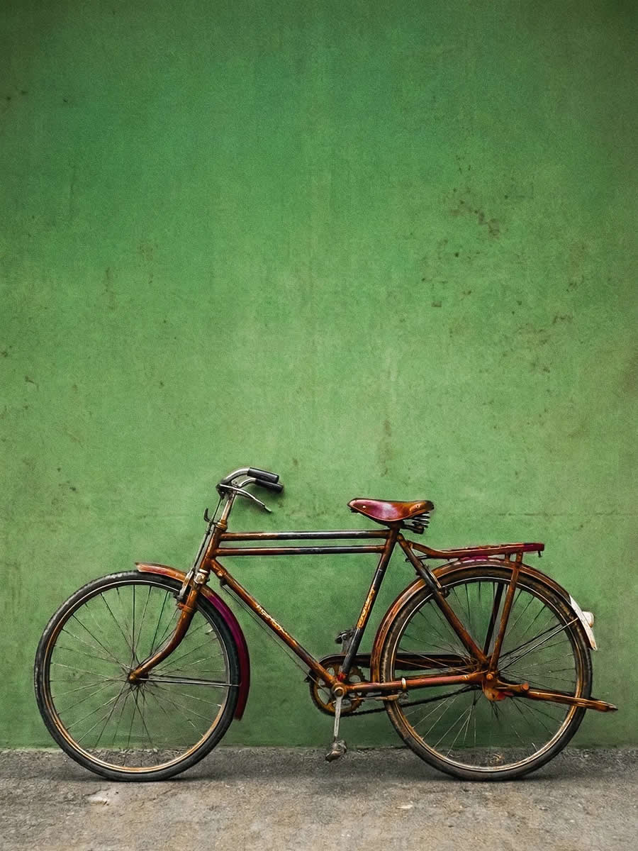 Indian Street Photography by Uwais Chaudhry