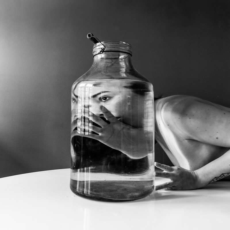 "Dive In" by Jacqueline Franquez - LensCulture Black and White Photography Awards 2025 Winners