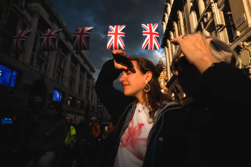 London in Frames A Photography Book by Street Photographer Ovidiu Selaru