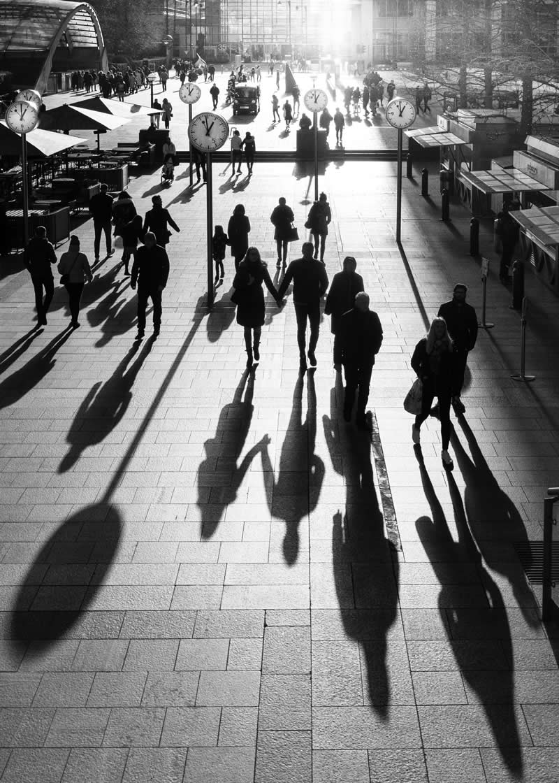London in Frames A Photography Book by Street Photographer Ovidiu Selaru