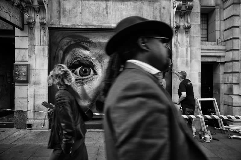 London in Frames A Photography Book by Street Photographer Ovidiu Selaru