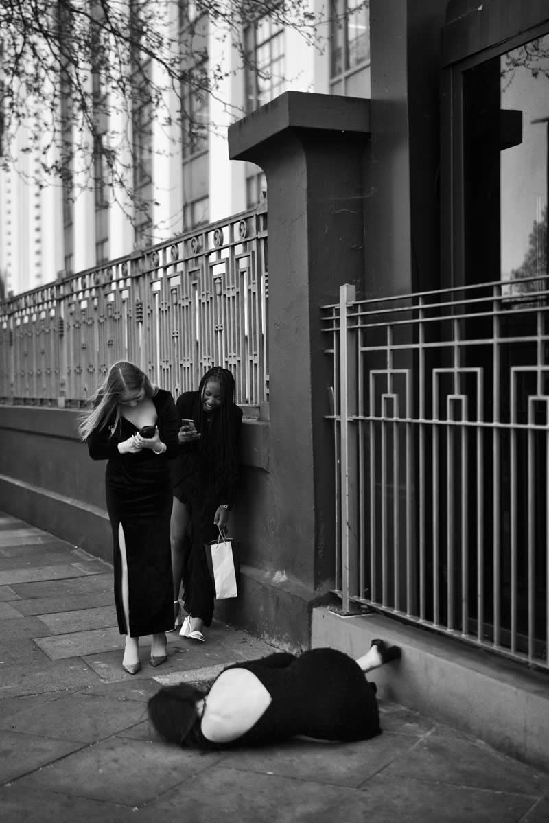 London in Frames A Photography Book by Street Photographer Ovidiu Selaru