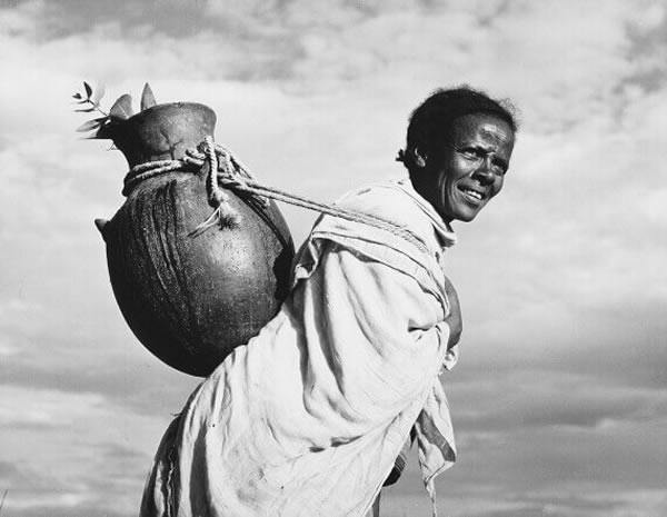 Masters of Photography by Toni Schneiders