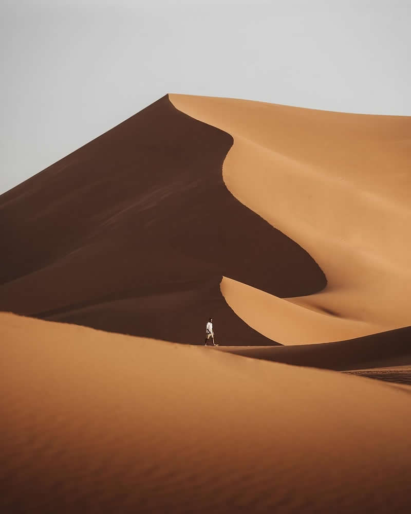 Less is more. Timeless moment - Minimalist Photos That Celebrate Simplicity