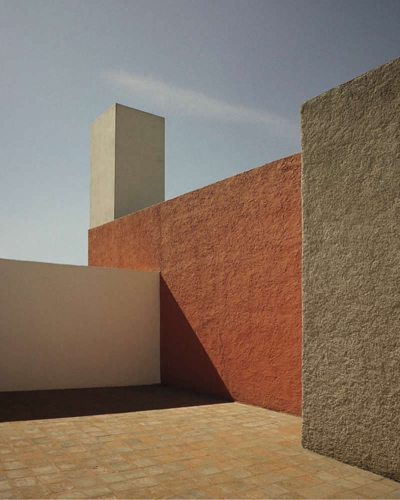 The Walls  - Minimalist Photos That Celebrate Simplicity