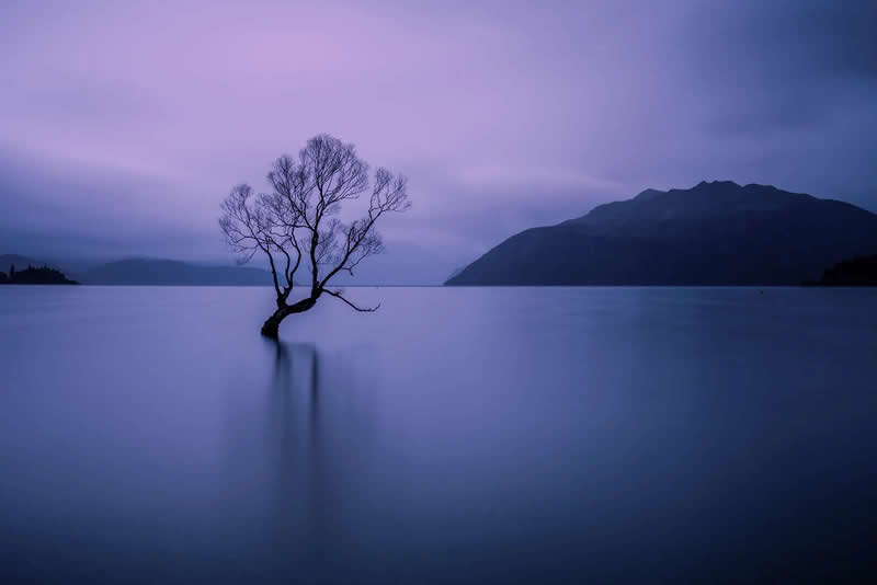 Weightless Silence by Yukio Nodo - 2025 Minimalist Photography Awards Long Exposure Winners