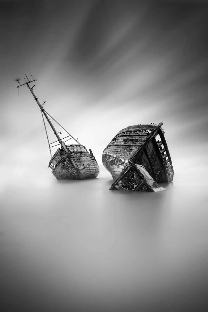 Suffolk &ndash; Pin Mill by Eliza Majewska - 2025 Minimalist Photography Awards Long Exposure Winners