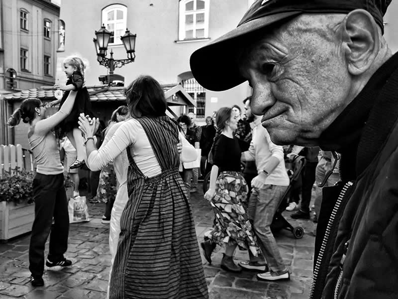 Dance of Life by Jacek Szlak, Honorable Mention in Mobile Photography Awards in People Category