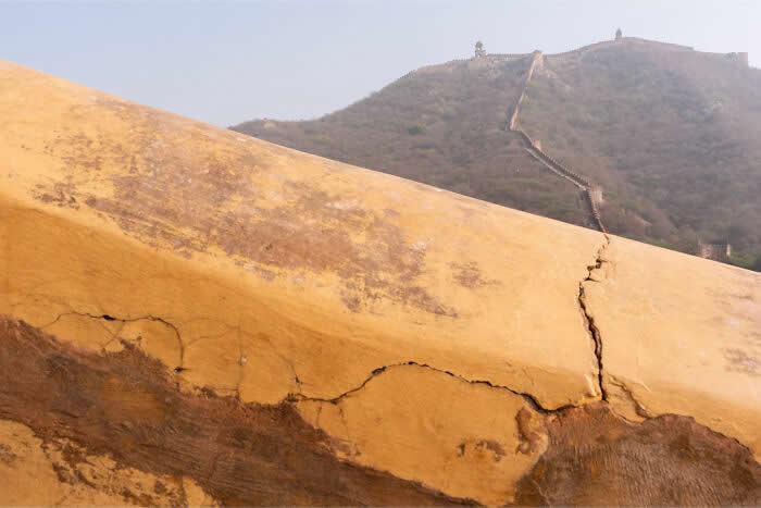 Perfectly Timed Street Photos by Tavepong Pratoomwong