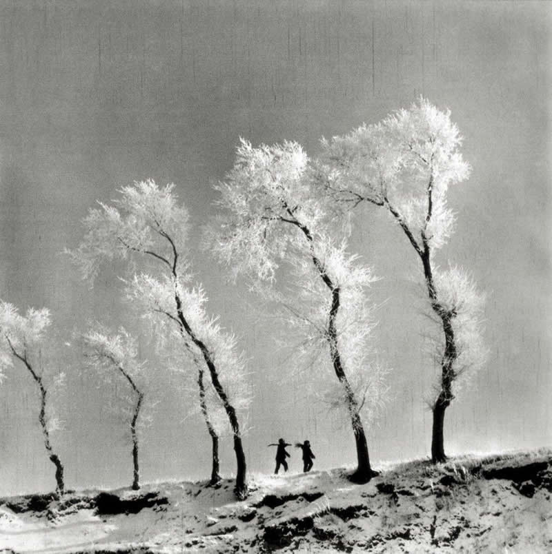 Early dawn in the countryside in Heilongjiang province, China, 1964 - Soulful Black and White Photos